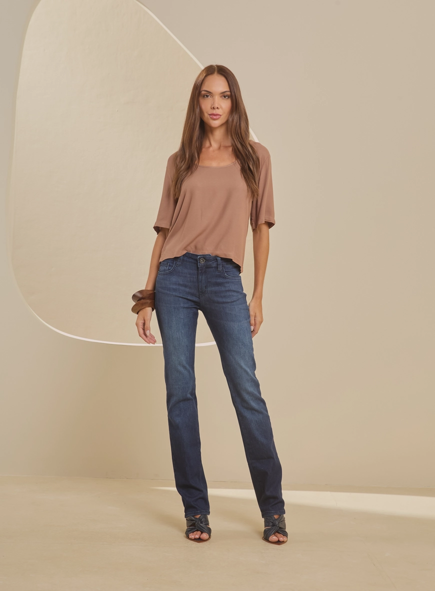 Camiseta Feminina Reta Marrom 4
