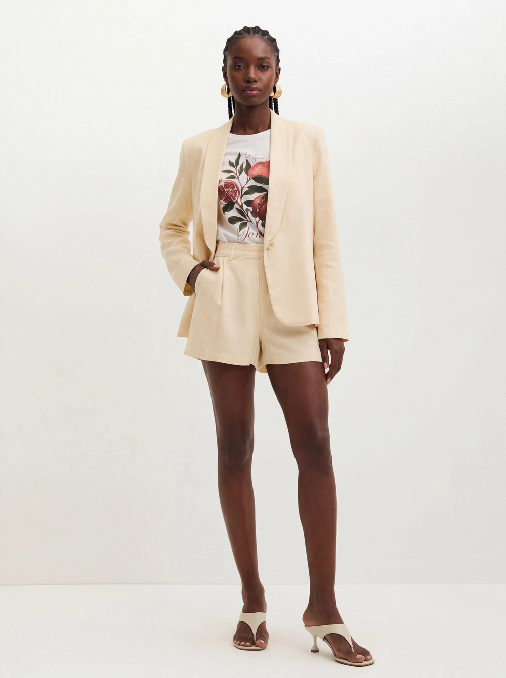Short Alfaiataria Com Pregas Bege 3