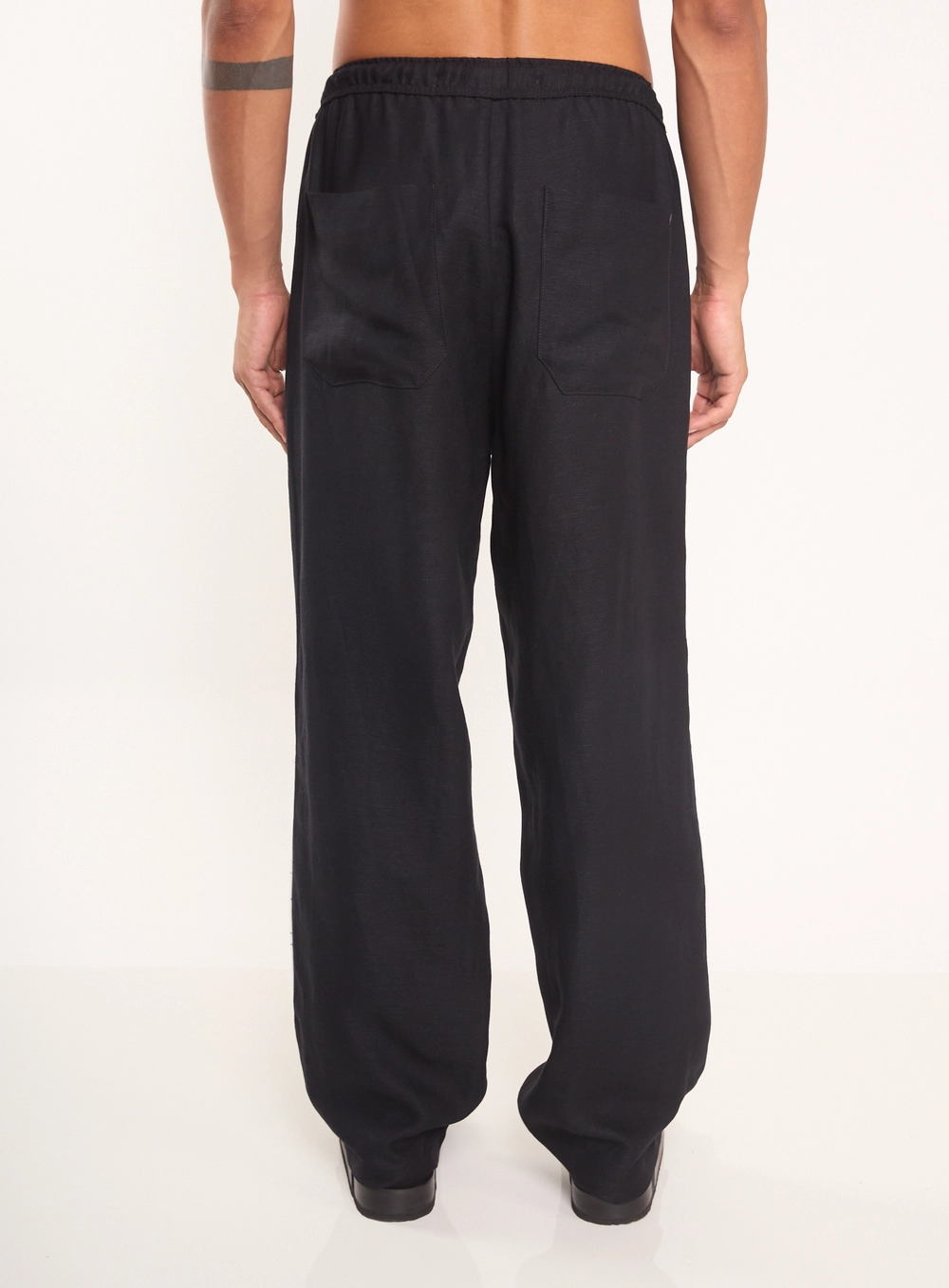 Calça Masculina Com Cadarço E Detalhe Lateral Preto