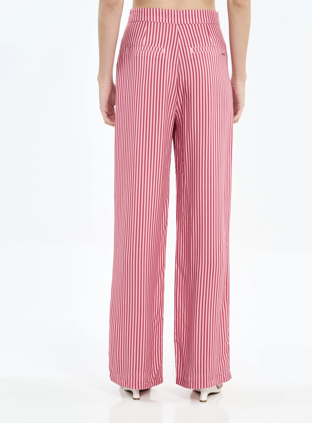 Calça Feminina Pantalona Com Estampa E Bolsos Estampados