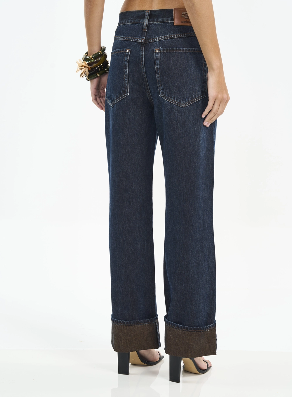 Calça Feminina Jeans Leoni Low Com Dobra Índigo