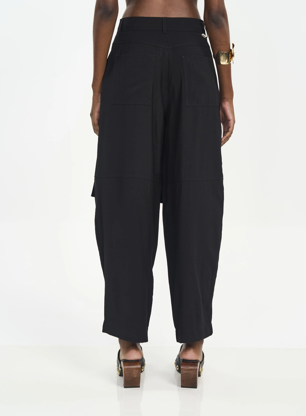 Calça Feminina Cargo Com Botões Preto