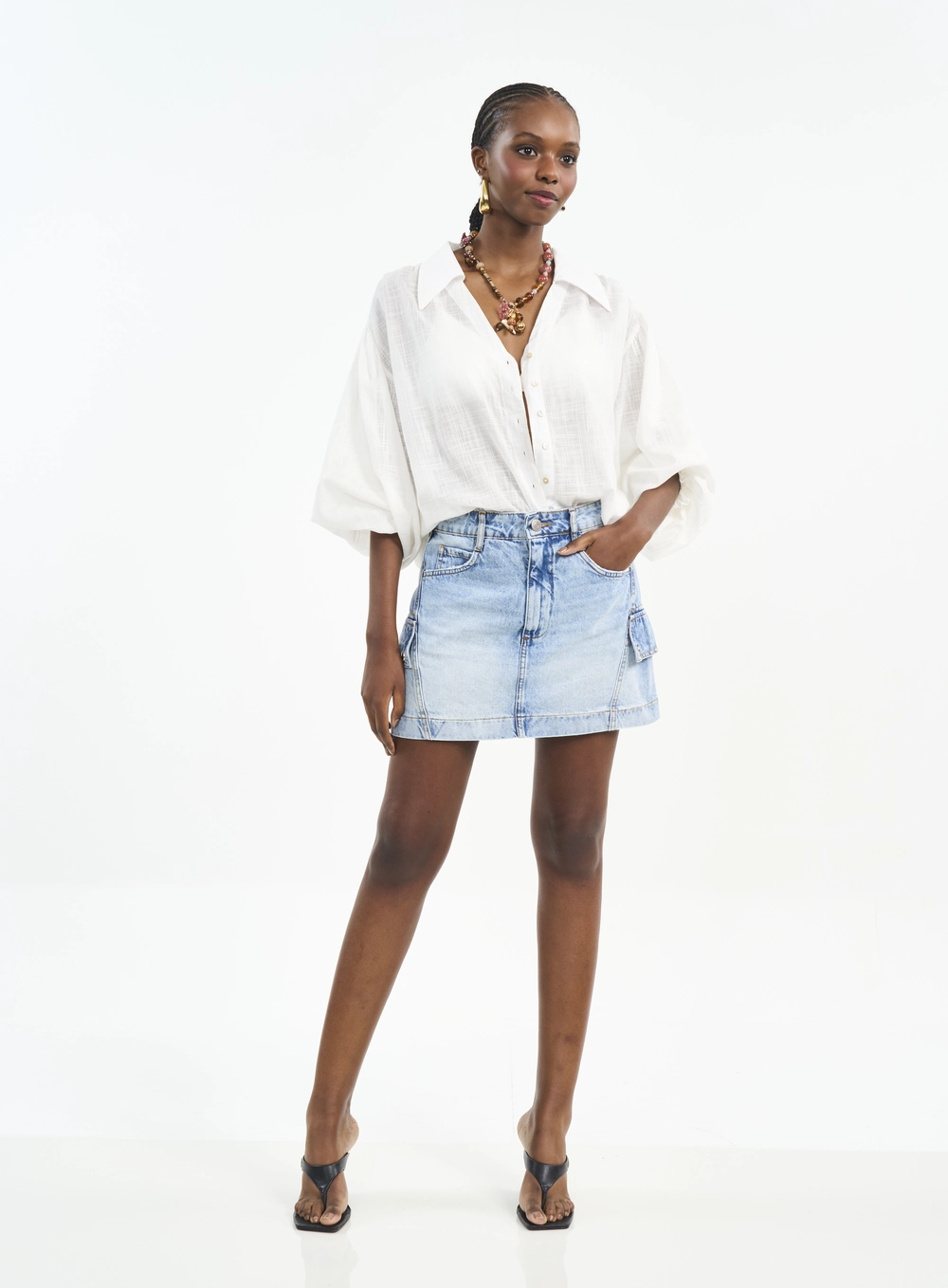 Saia Mini Jeans Com Bolsos Cargo Índigo