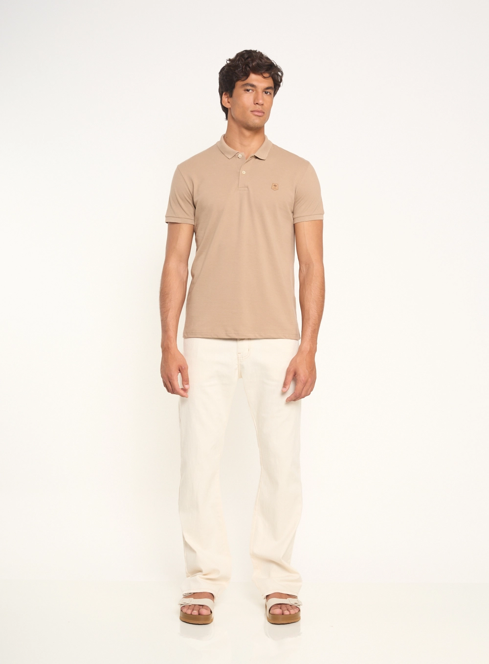 Polo Masculina Com Logo Localizado Bege