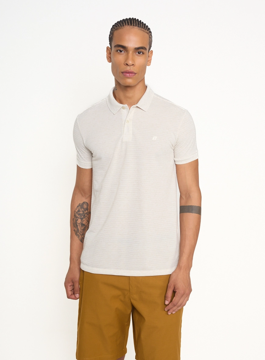 Polo Masculina Com Textura E Botões