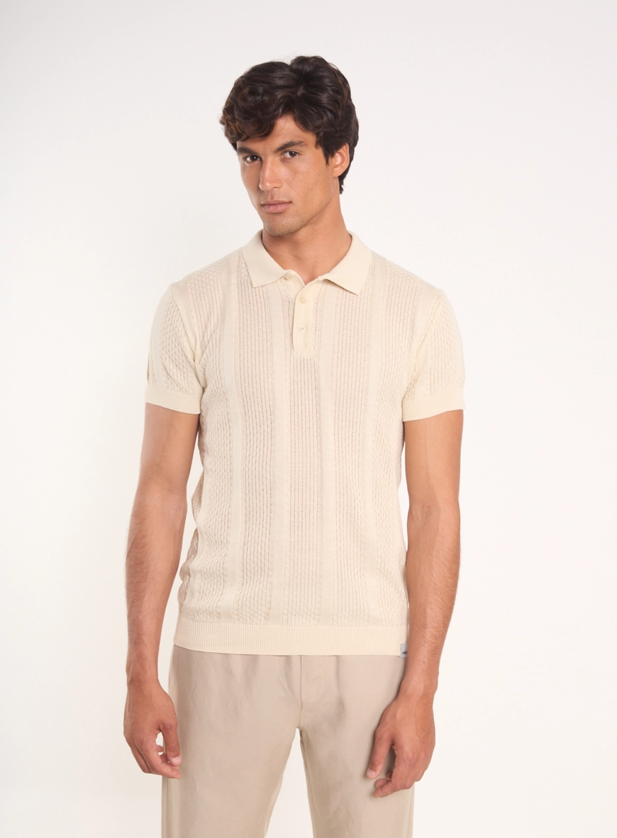 Polo Masculina Com Textura Em Relevo