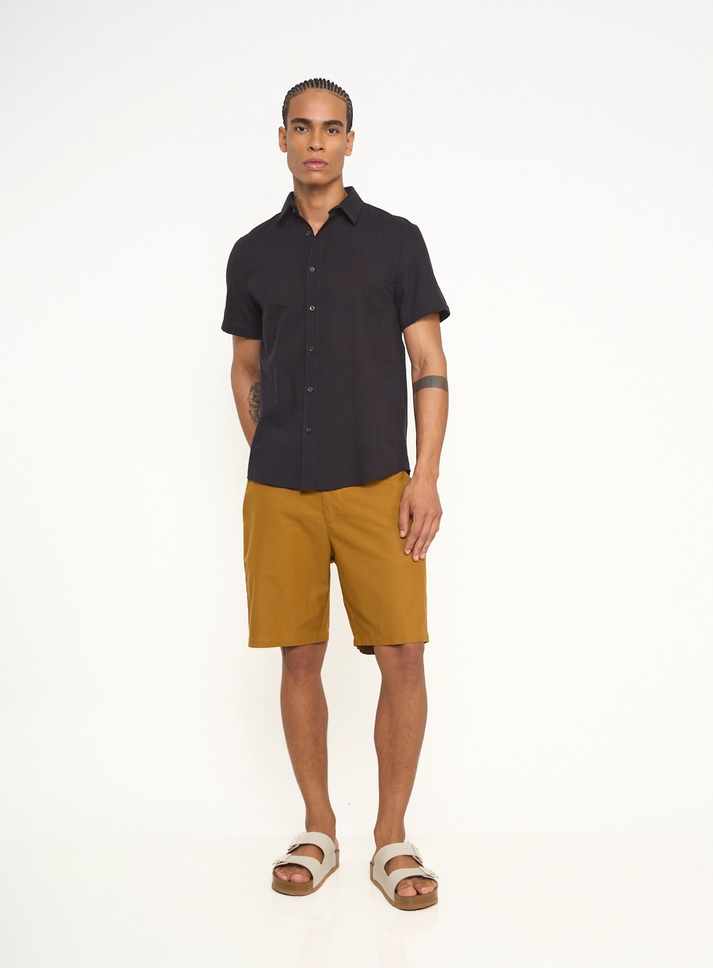 Camisa Masculina Manga Curta Com Logo Preto