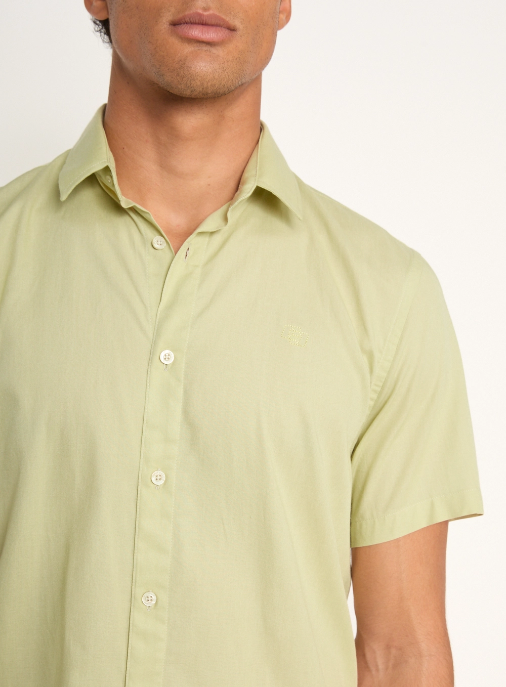 Camisa Masculina Manga Curta Com Logo Bege