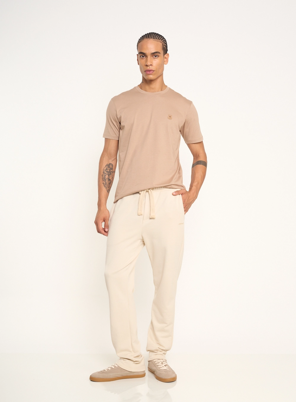 Camiseta Masculina Básica Com Gola Redonda Bege
