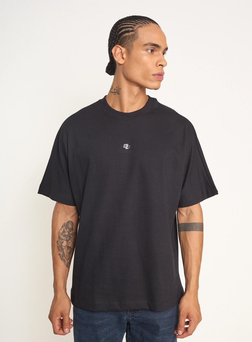 Camiseta Oversized Com Logo Central Bordado