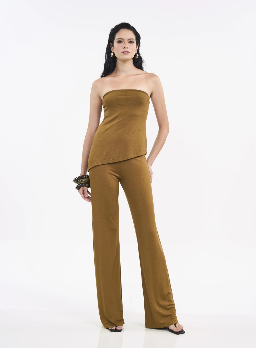 Blusa Tomara Que Caia Com Barra Assimétrica Marrom