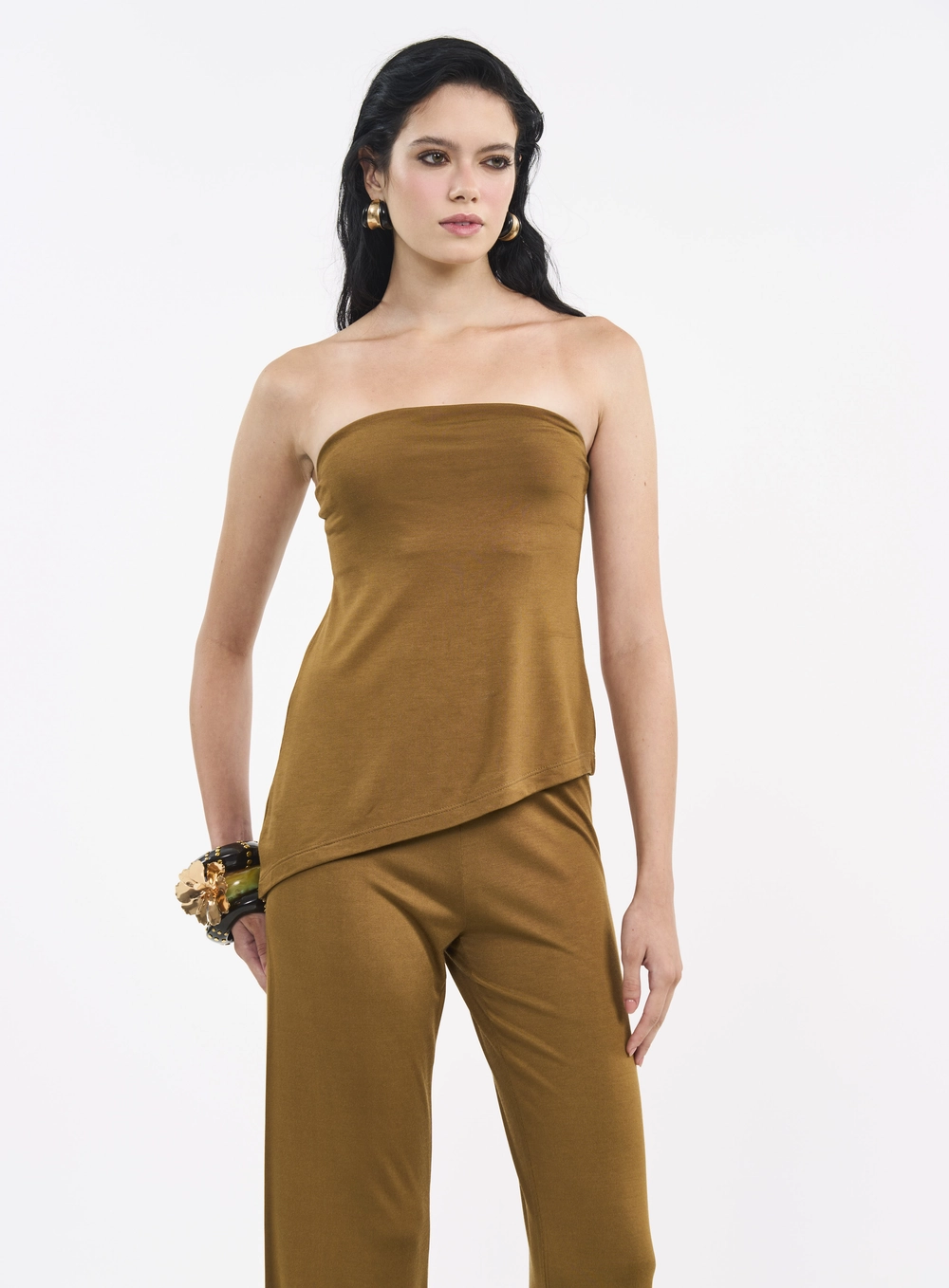 Blusa Tomara Que Caia Com Barra Assimétrica Marrom