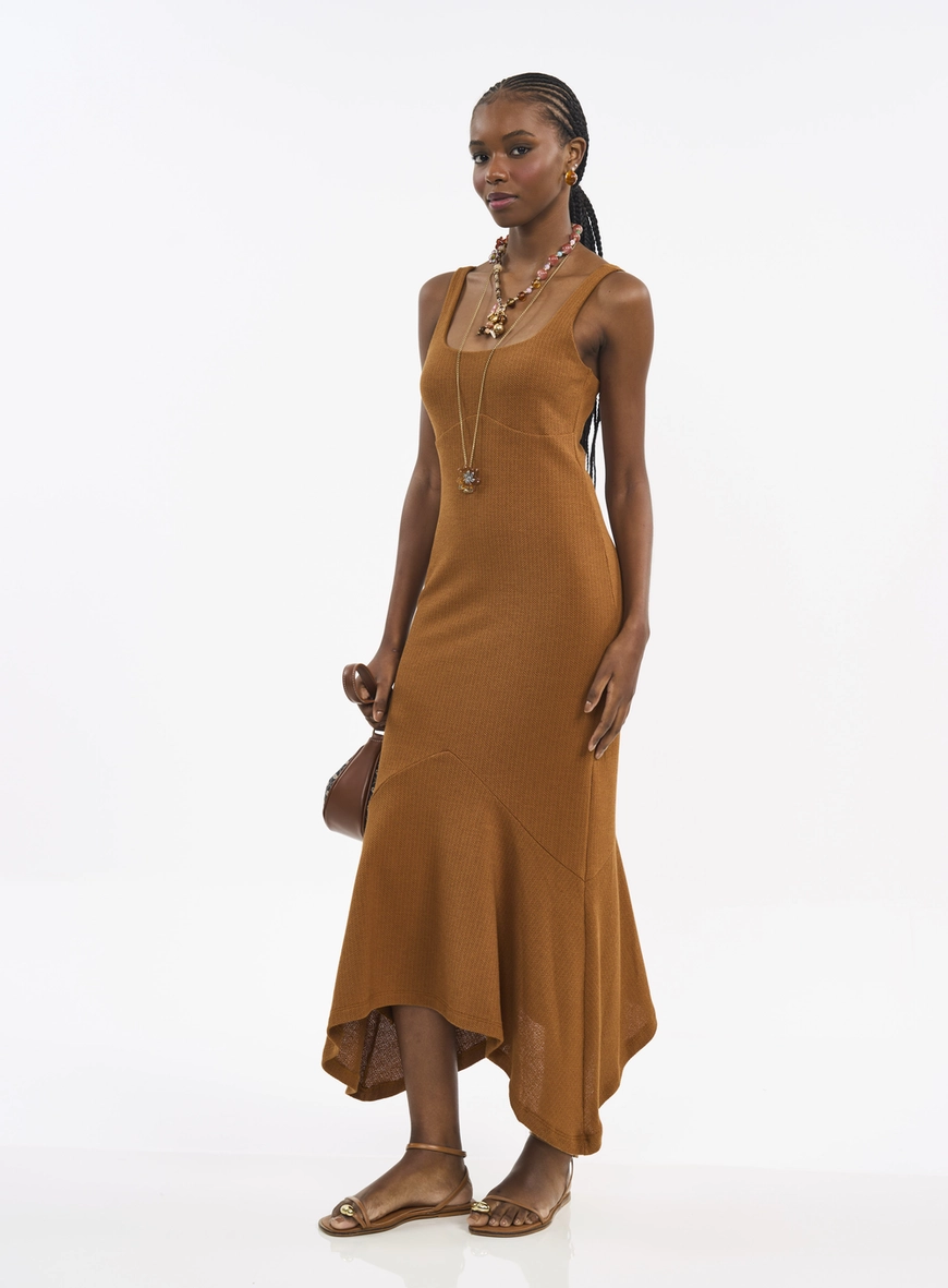 Vestido Midi Com Textura E Barra Sereia