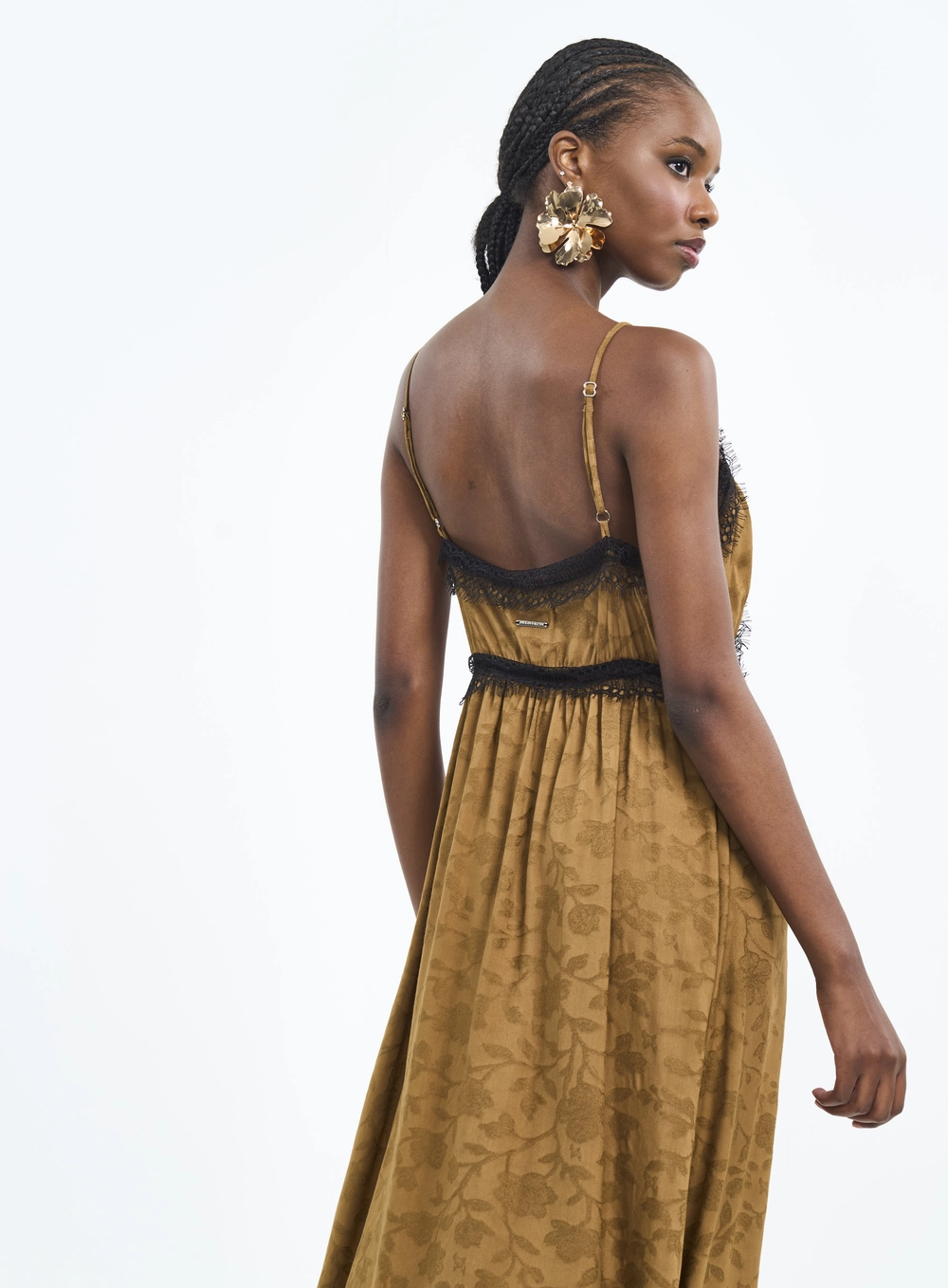 Vestido Longo Com Renda E Textura Floral Marrom