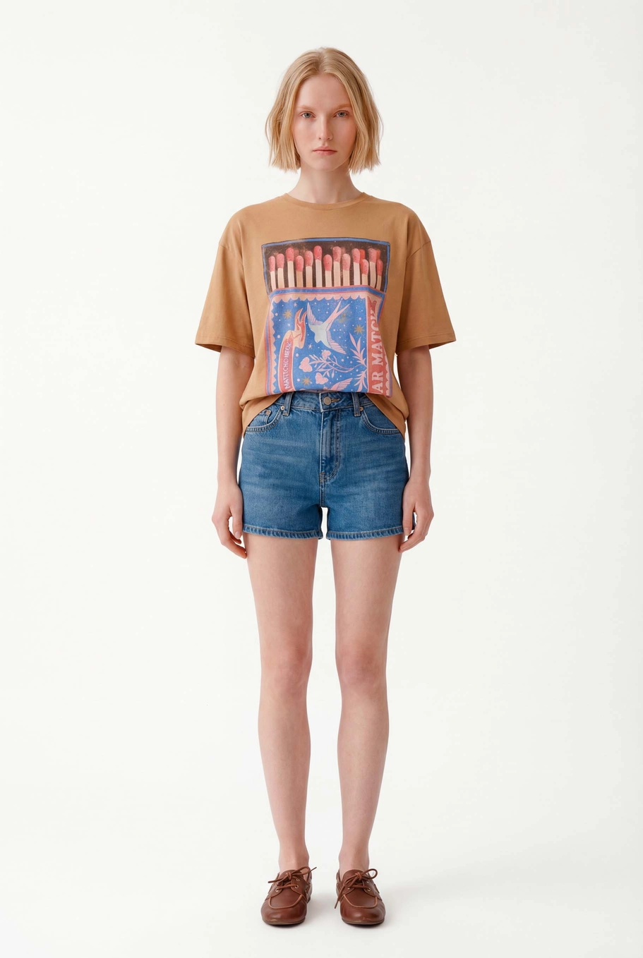 Camiseta Feminina Oversized Estampada Bege 1