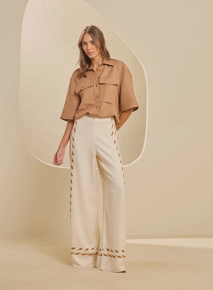 Camisa Feminina Cargo Over Trapézio