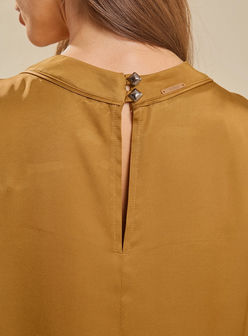 Camiseta Feminina Oversized Acetinada Marrom 3