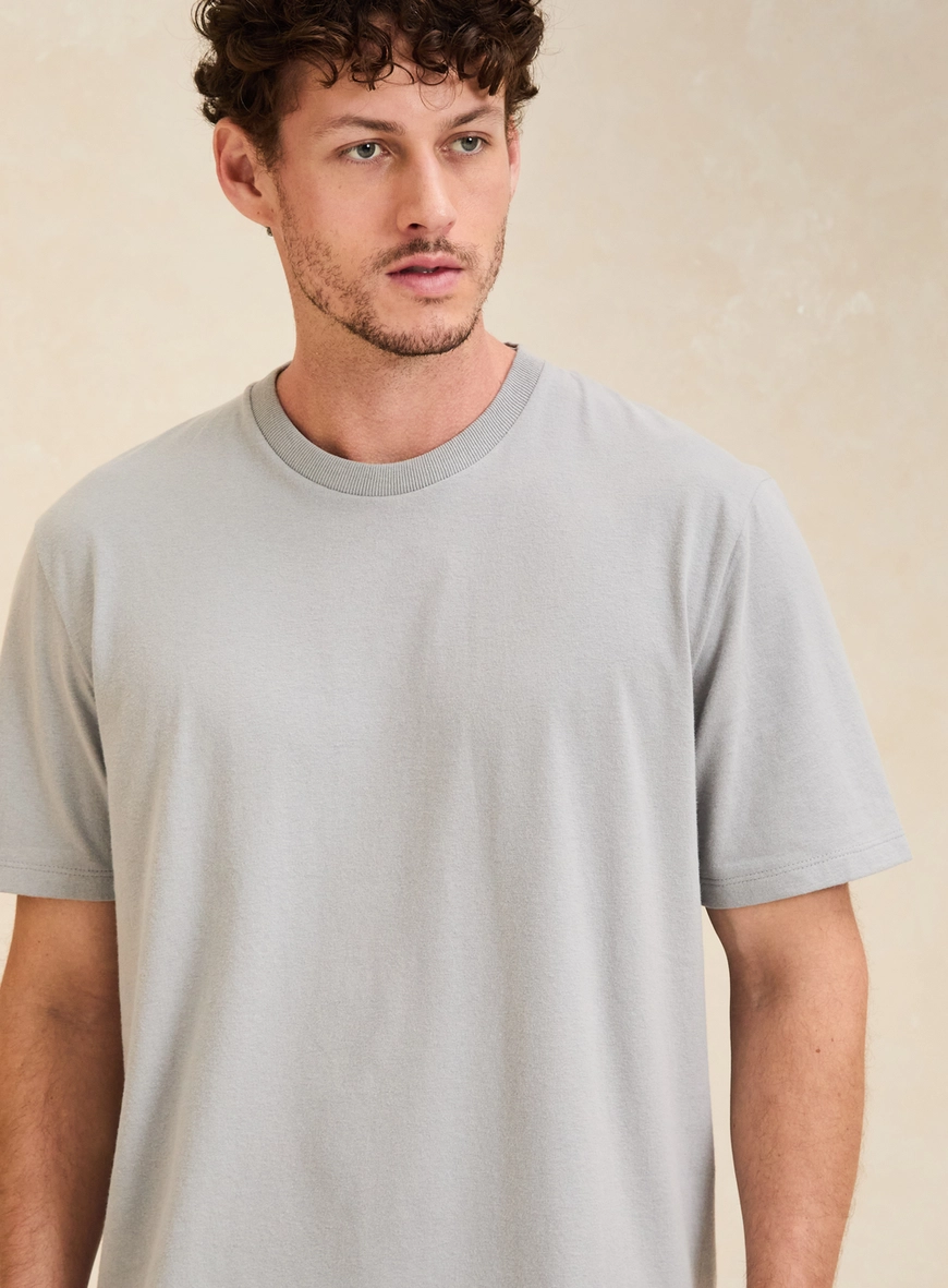 Camiseta Masculina New Box Básica Cinza 4