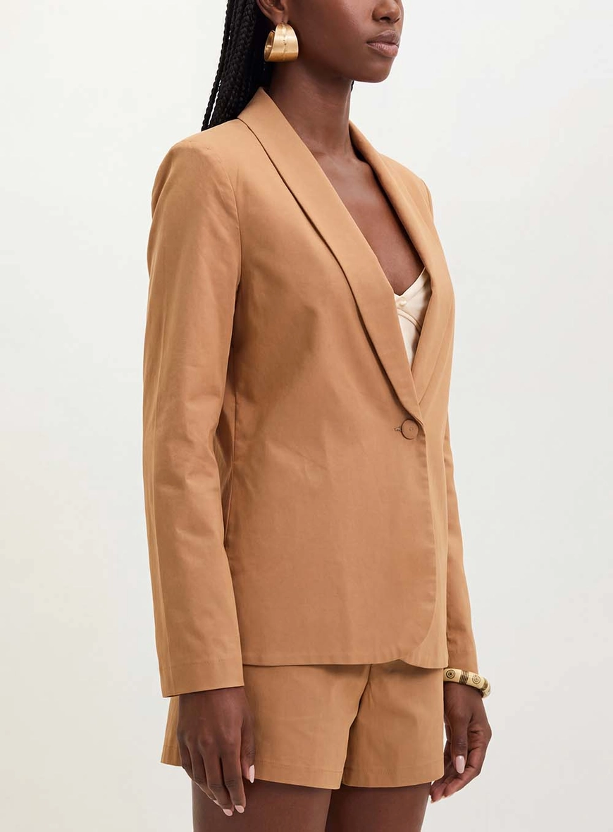 Blazer Feminino Acinturado Com Lapela Bege 4