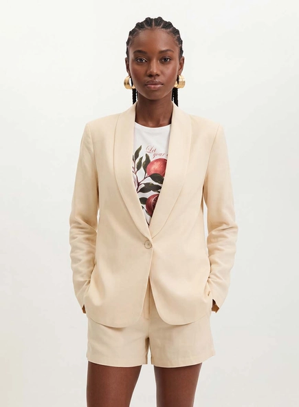 Blazer Feminino Com Lapela E Botão - Regular