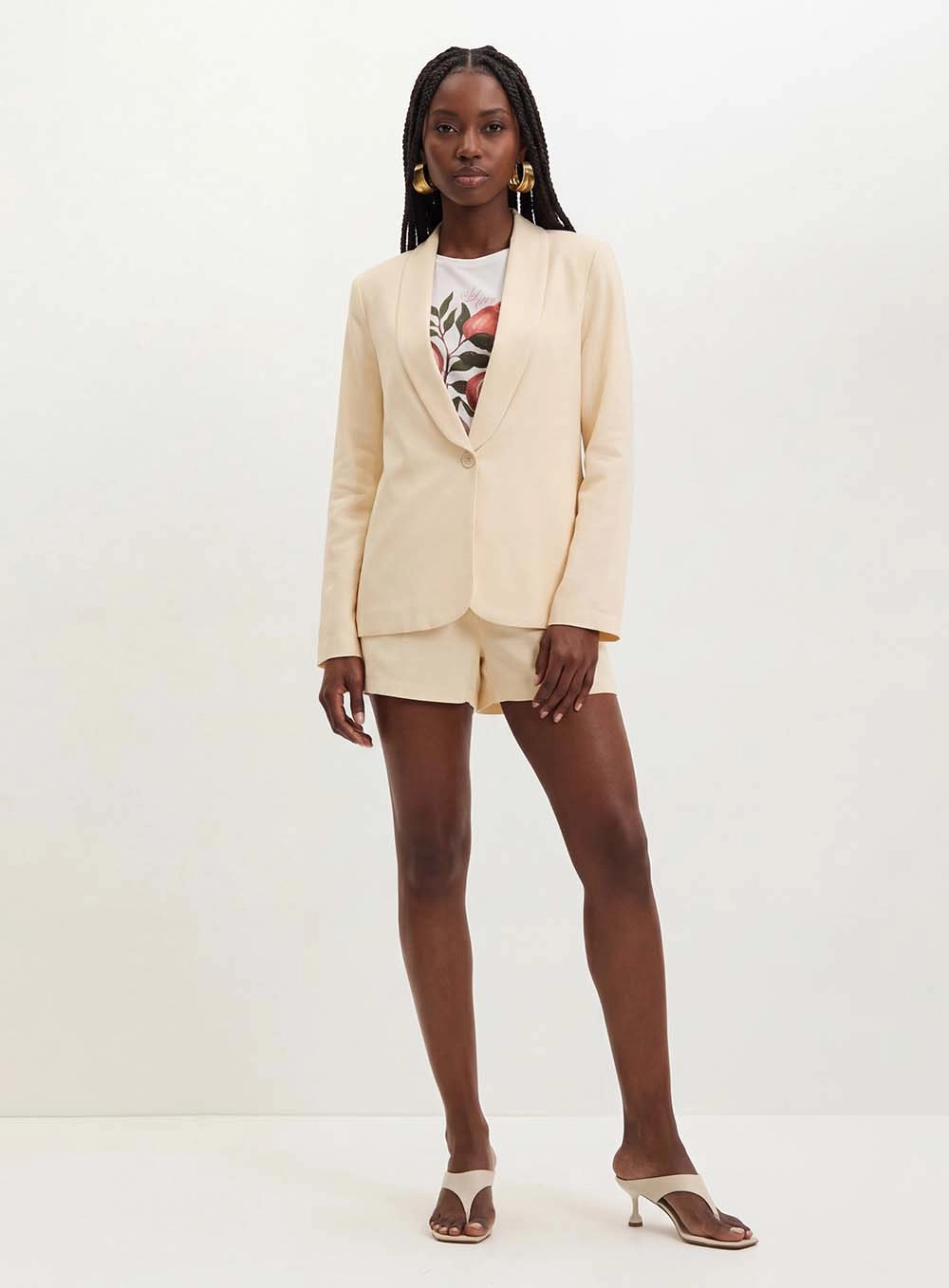 Blazer Feminino Com Lapela E Botão - Regular Bege 3