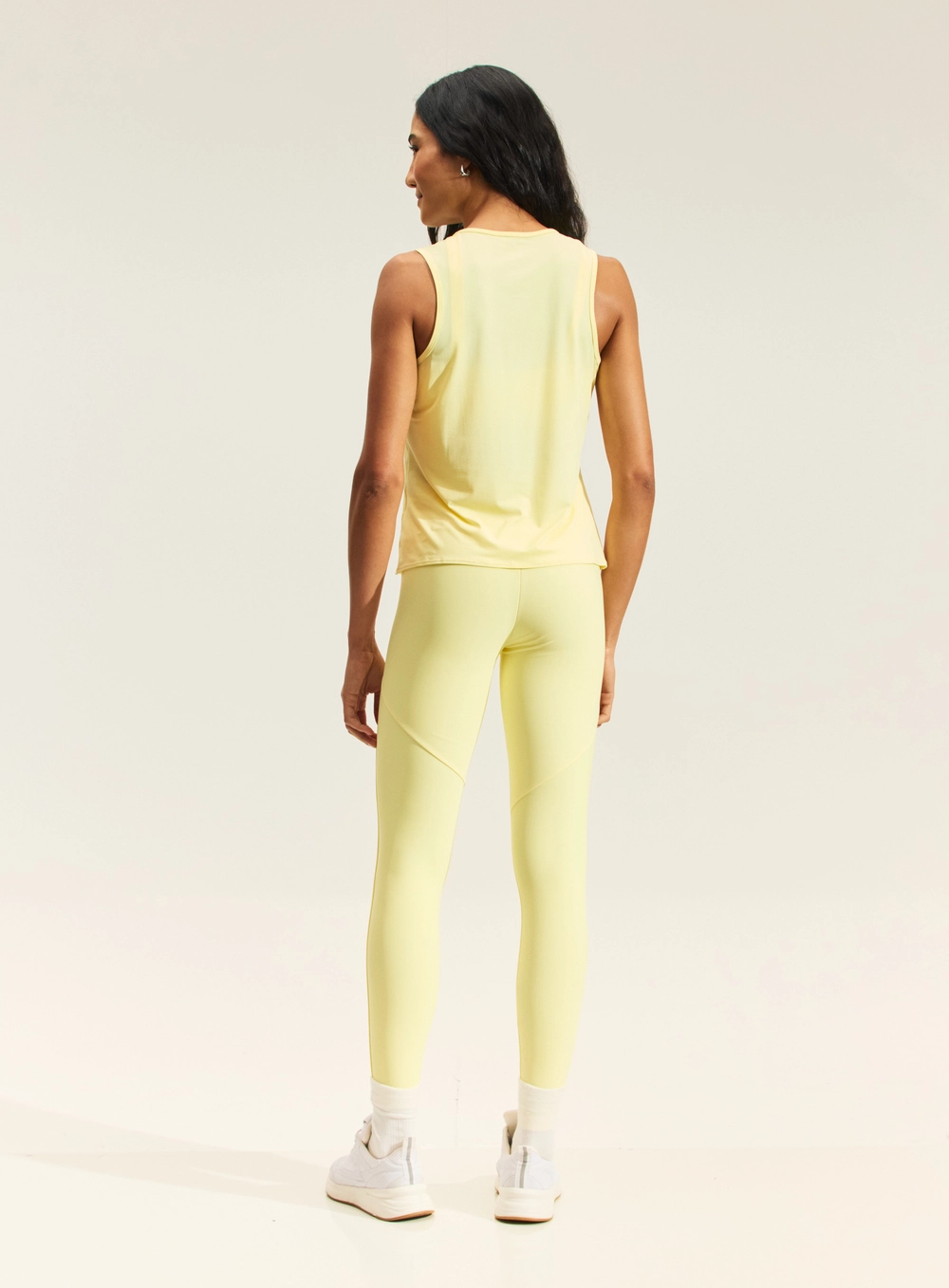 Calça Legging Feminina Com Cós Alto Amarelo