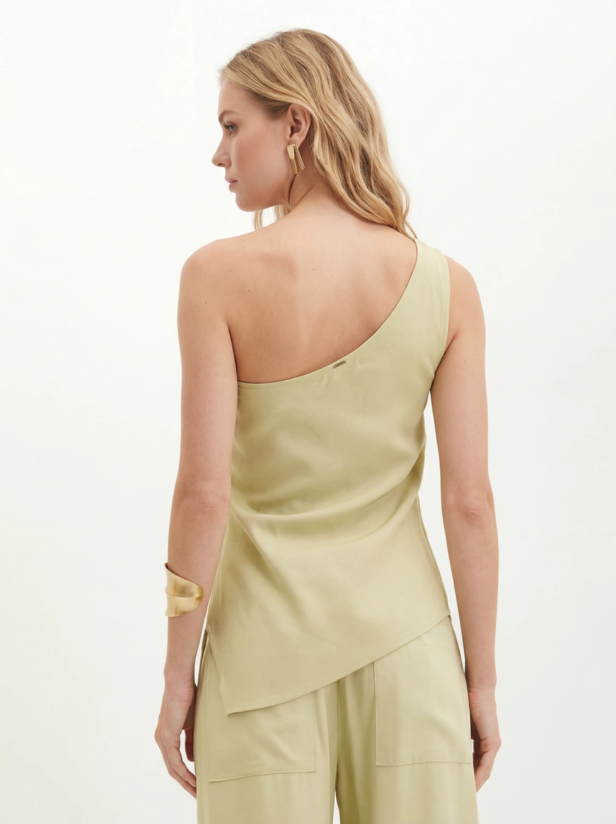 Blusa Feminina Assimétrica Com Sobreposição Bege 2