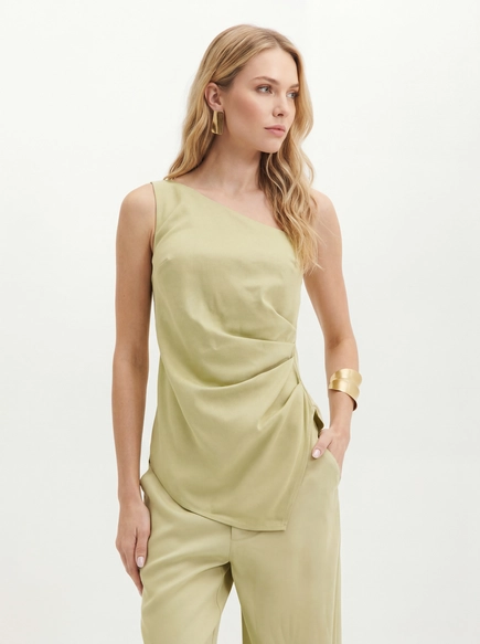 Blusa Feminina Assimétrica Com Sobreposição