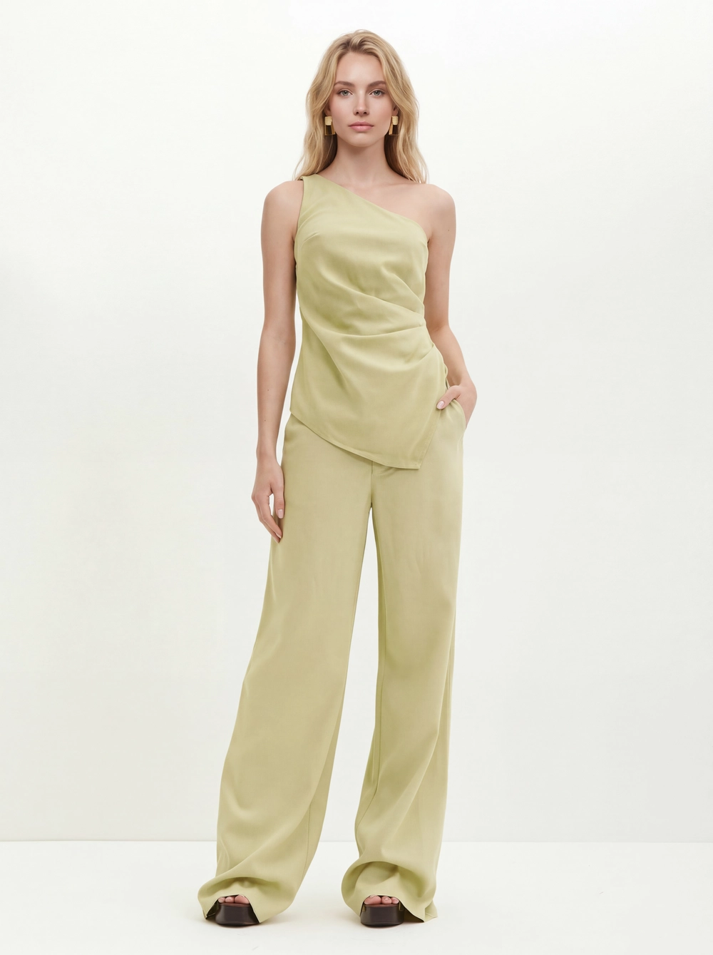 Blusa Feminina Assimétrica Com Sobreposição Bege 3