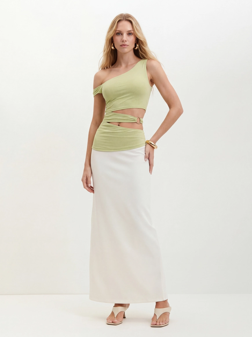 Blusa Feminina Assimétrica Com Recortes Vazados Bege 3