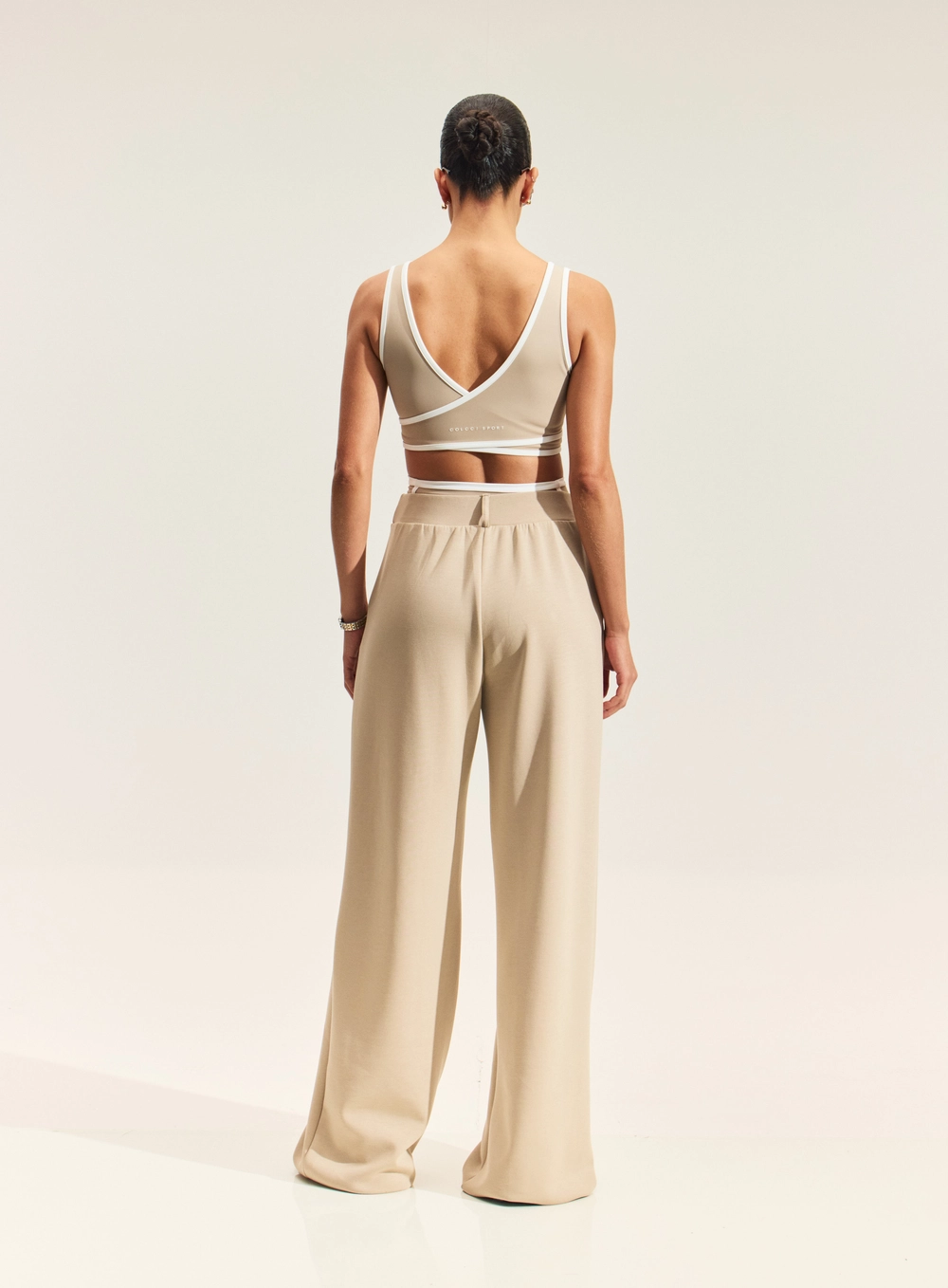 Calça Wide Leg Com Pregas Bege