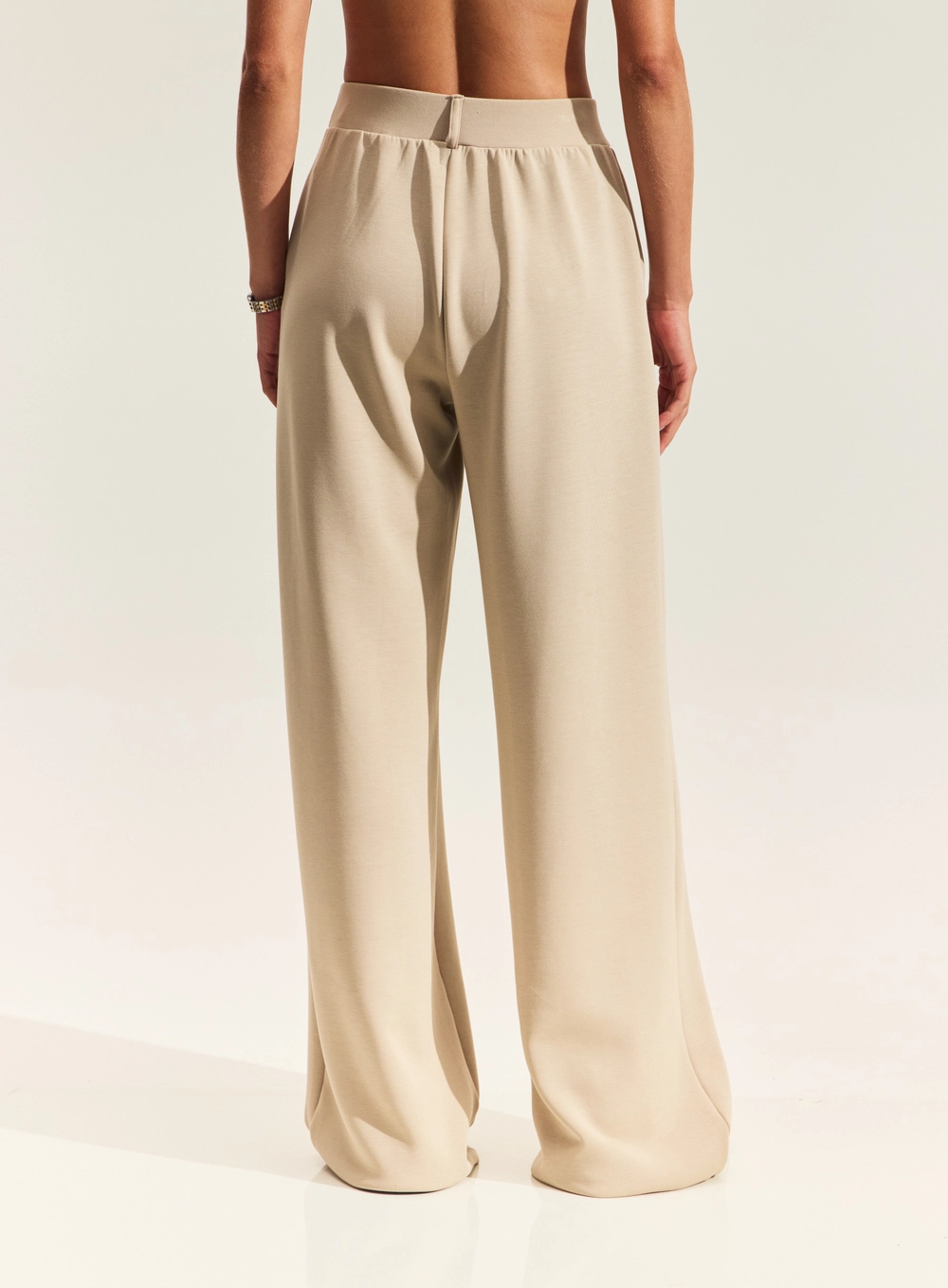Calça Wide Leg Com Pregas Bege