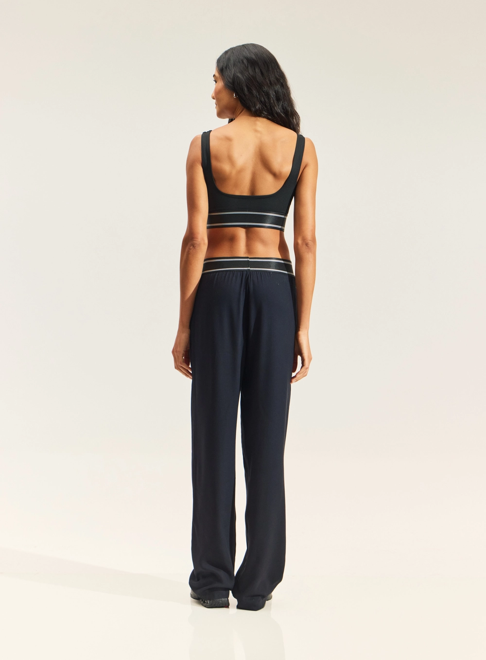 Calça Feminina Reta Sport Com Cós Elástico PRETO