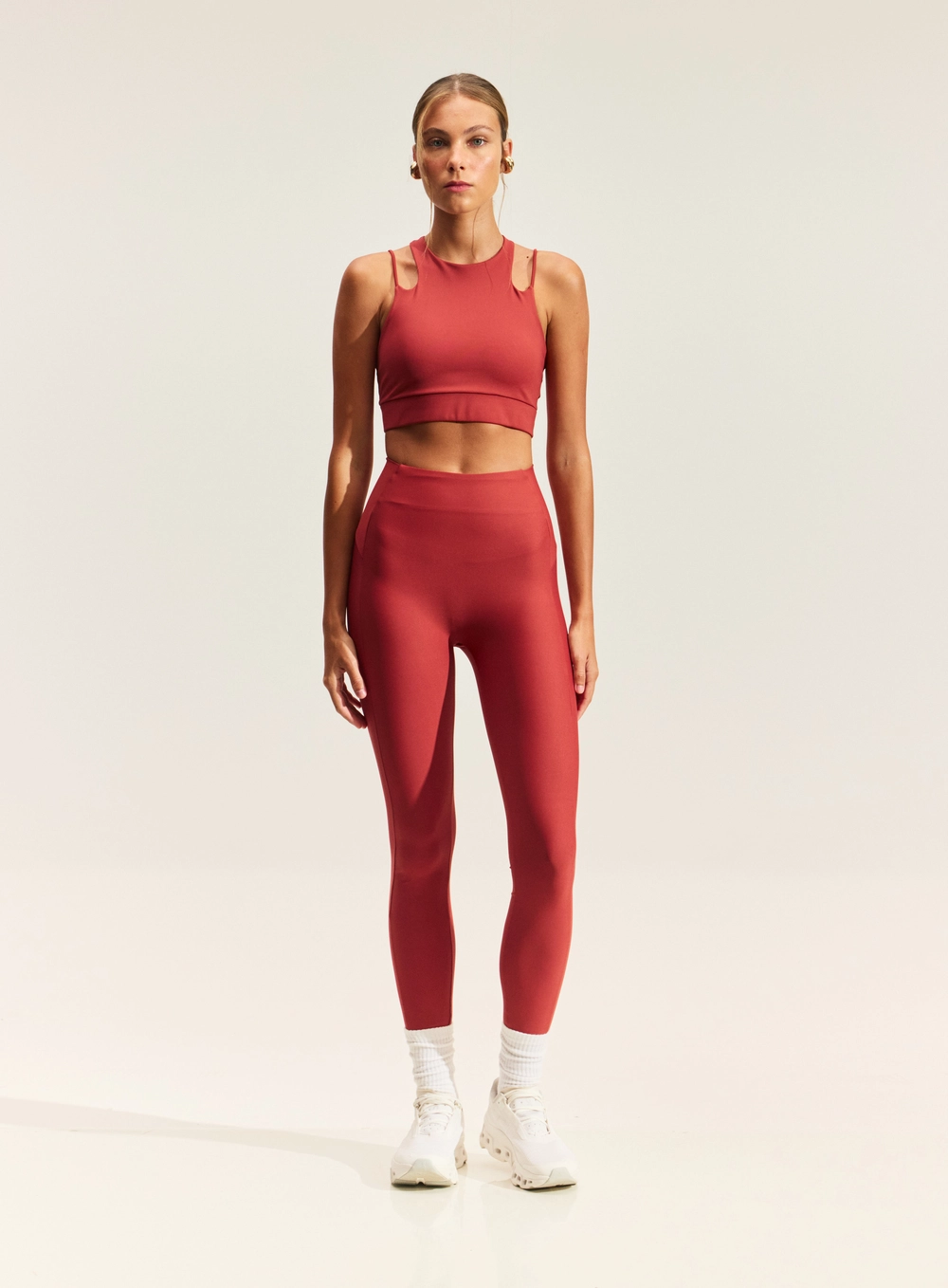 Calça Legging Feminina Com Cós Alto Marrom