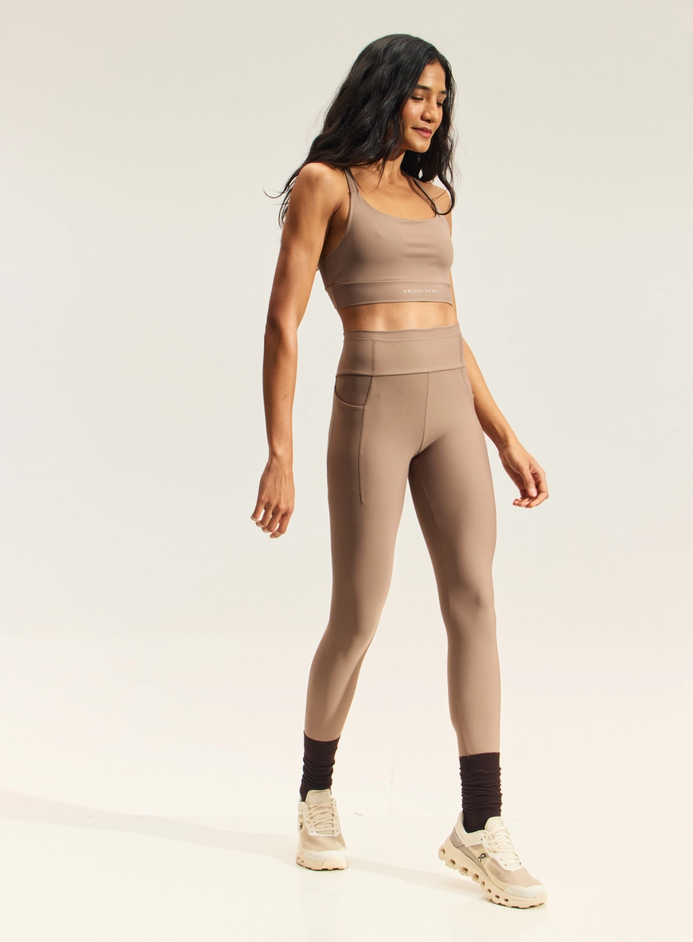 Calça Legging Feminina Cós Alto Com Bolsos Marrom