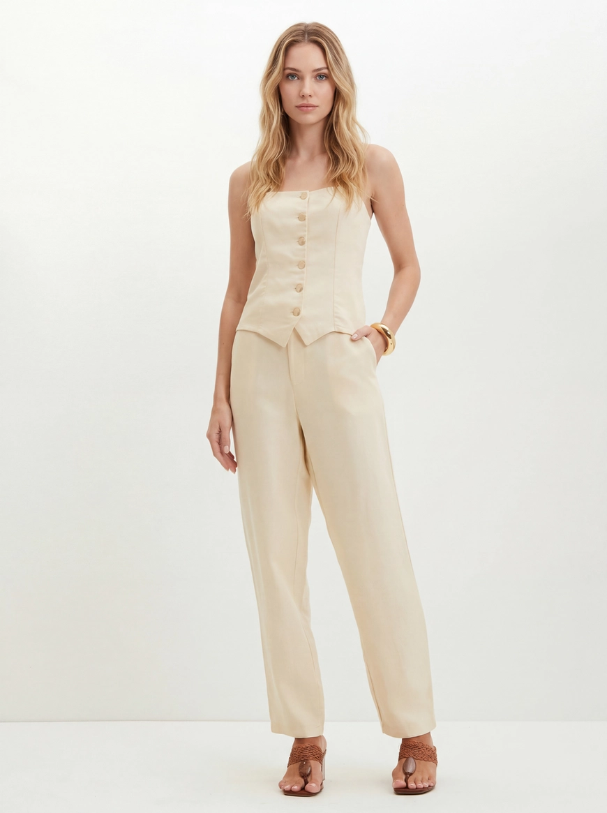 Blusa Feminina De Alfaiataria Com Botões Forrados Bege 3