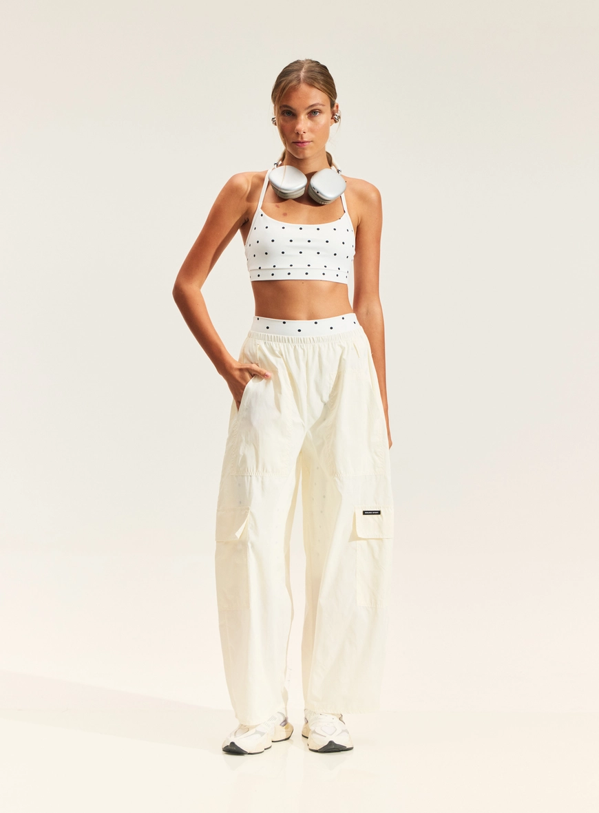 Calça Barrel Com Bolsos