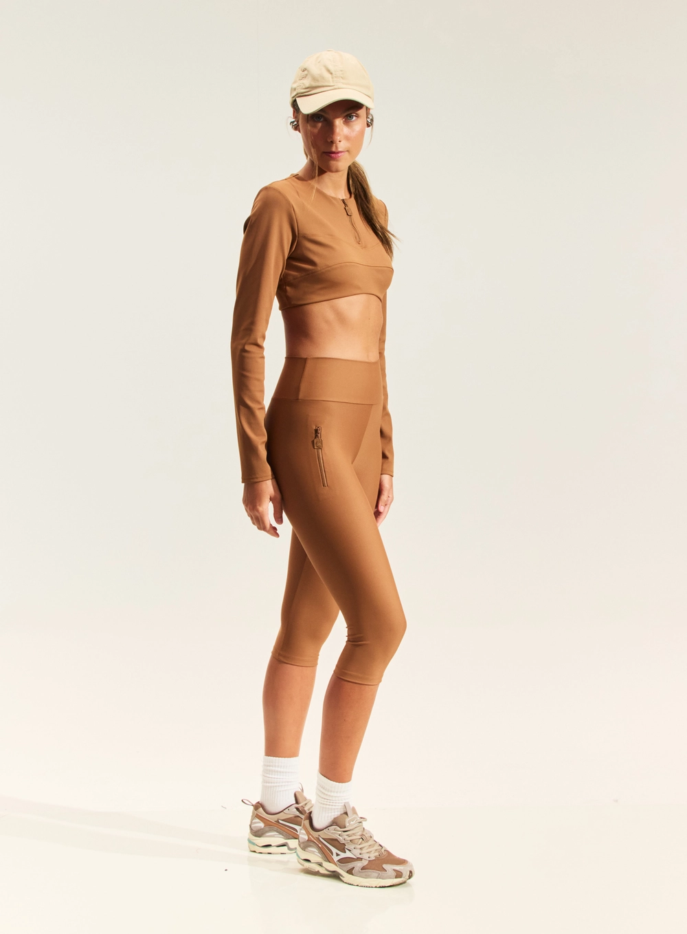Calça Esportiva Com Bolsos De Zíper Marrom