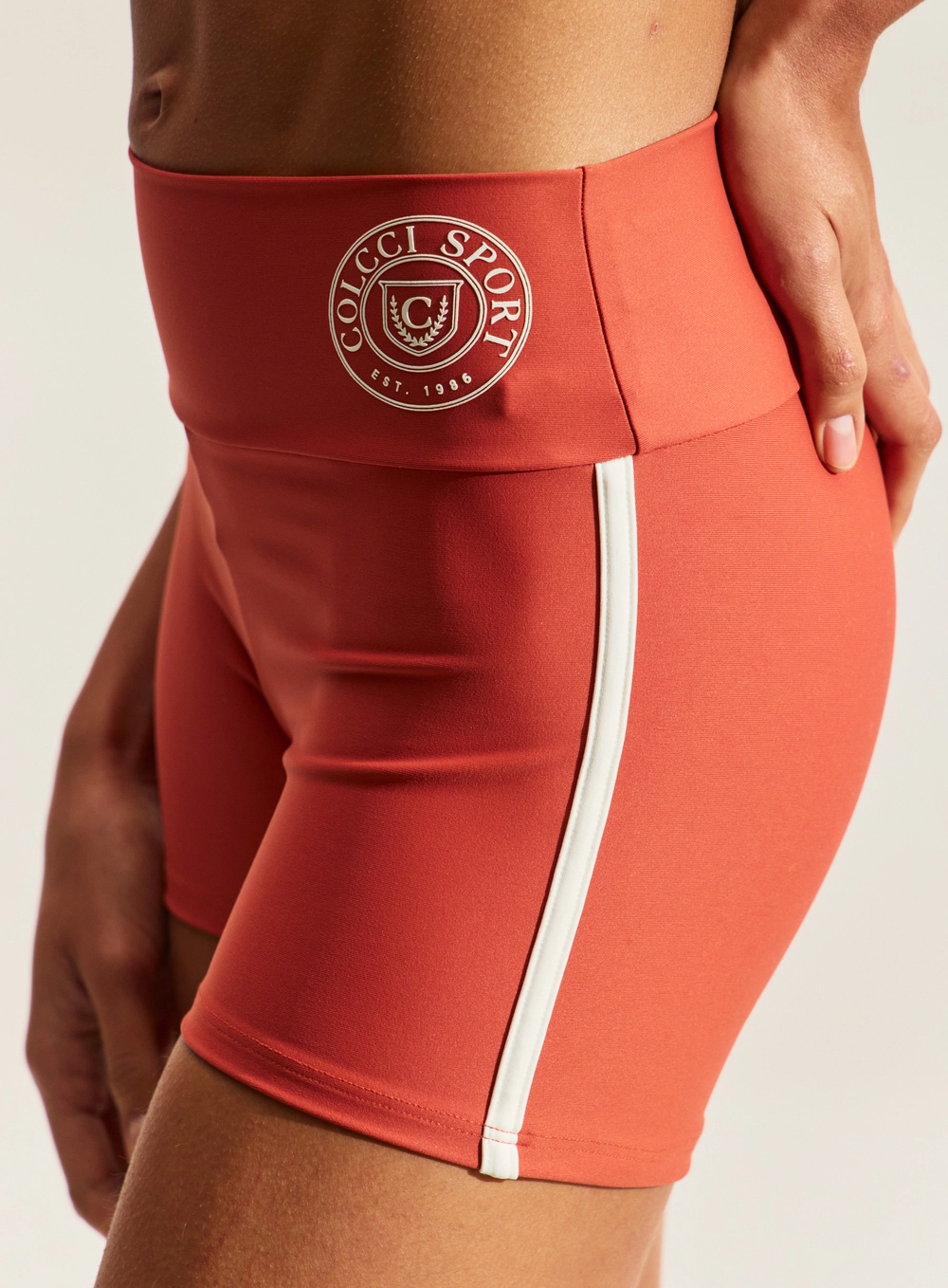 Bermuda Esportiva Feminina Com Cós Alto Laranja
