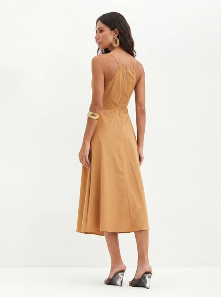 Vestido Com Decote V E Vazado Frontal - Evasê