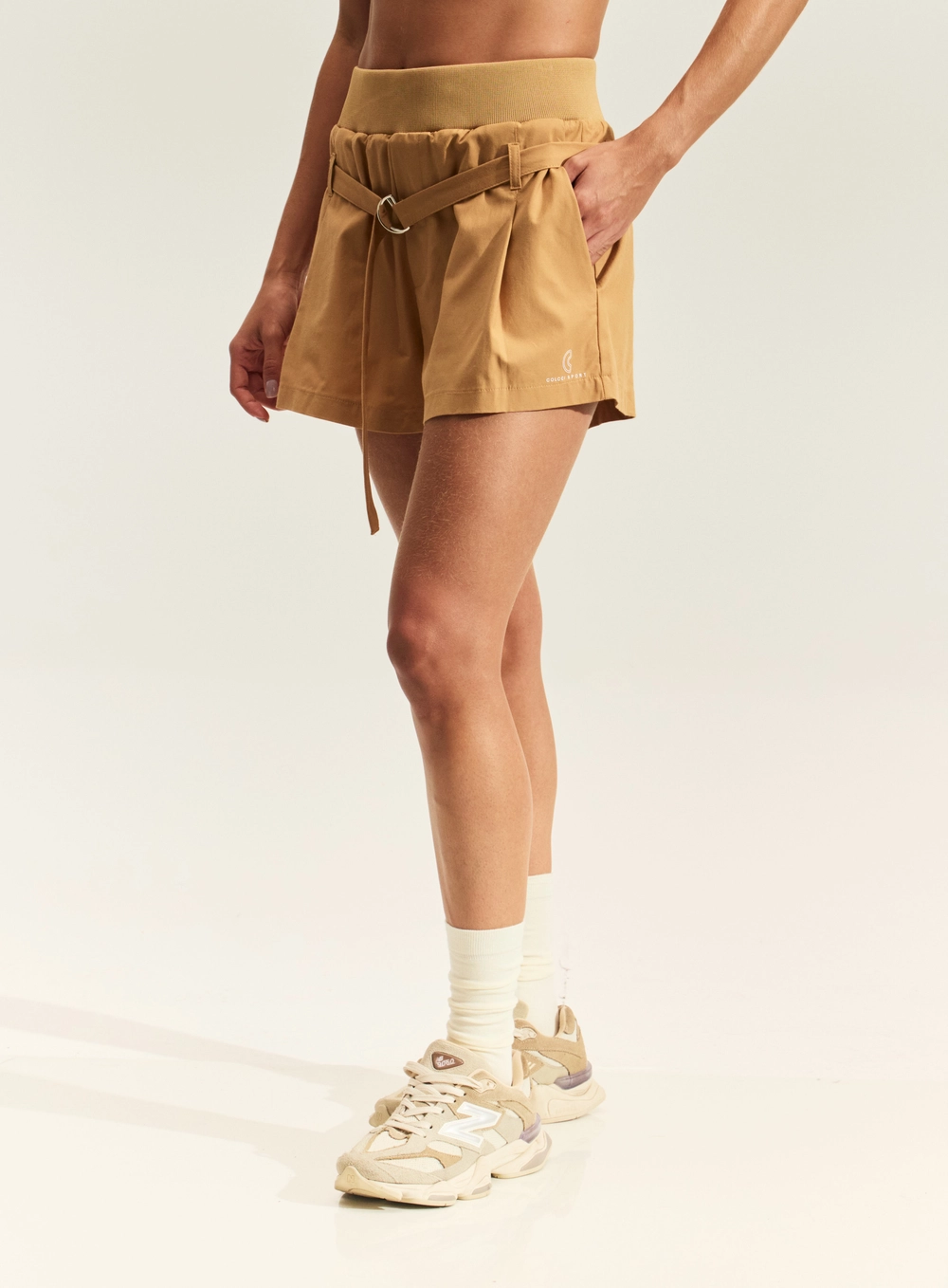 Short Comfort Com Cinto Bege