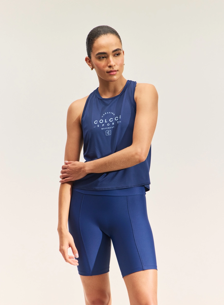 Regata Feminina Com Detalhes