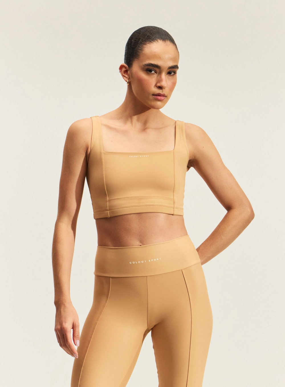 Top Feminino Com Decote Quadrado Bege