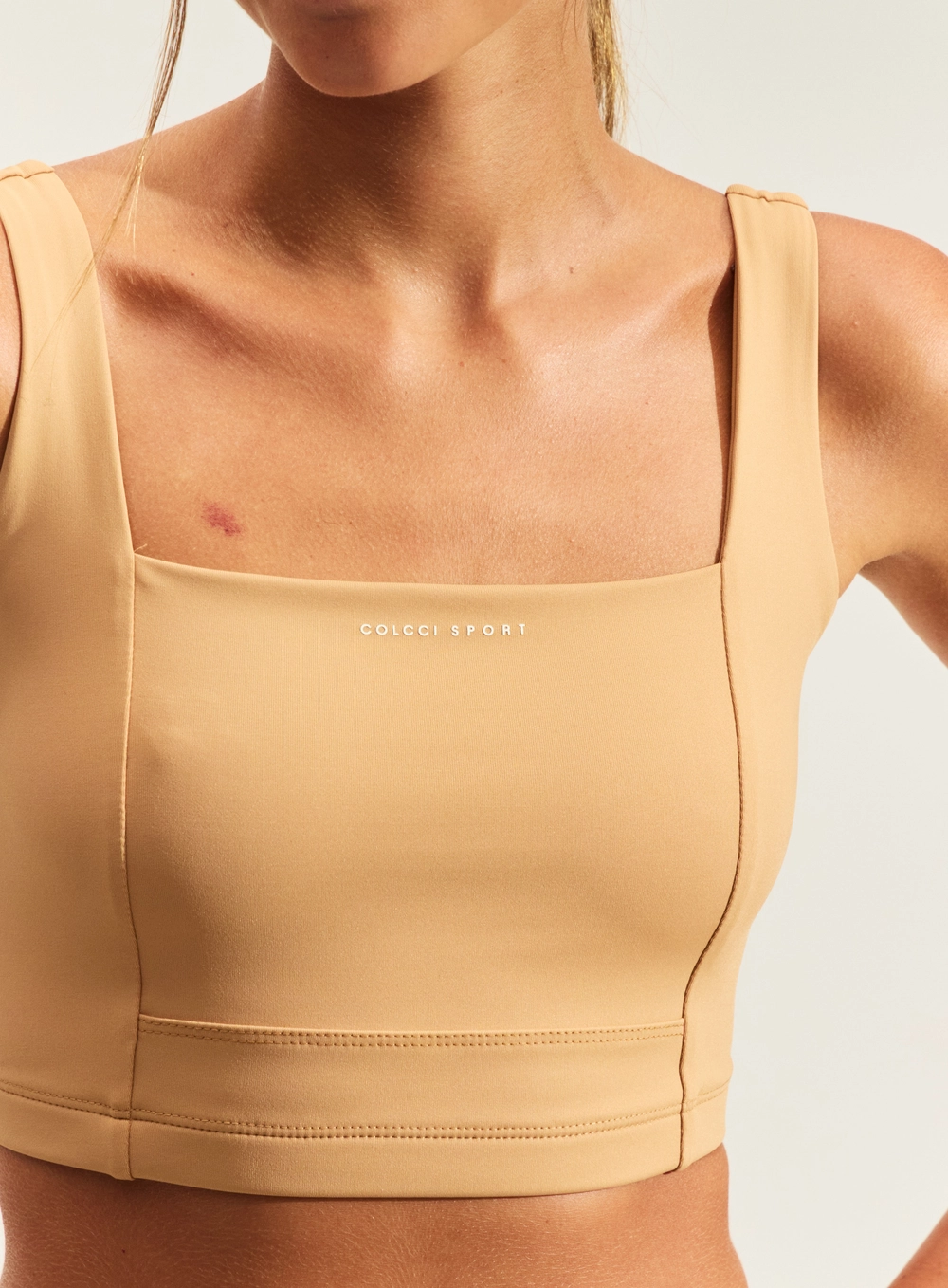 Top Feminino Com Decote Quadrado Bege