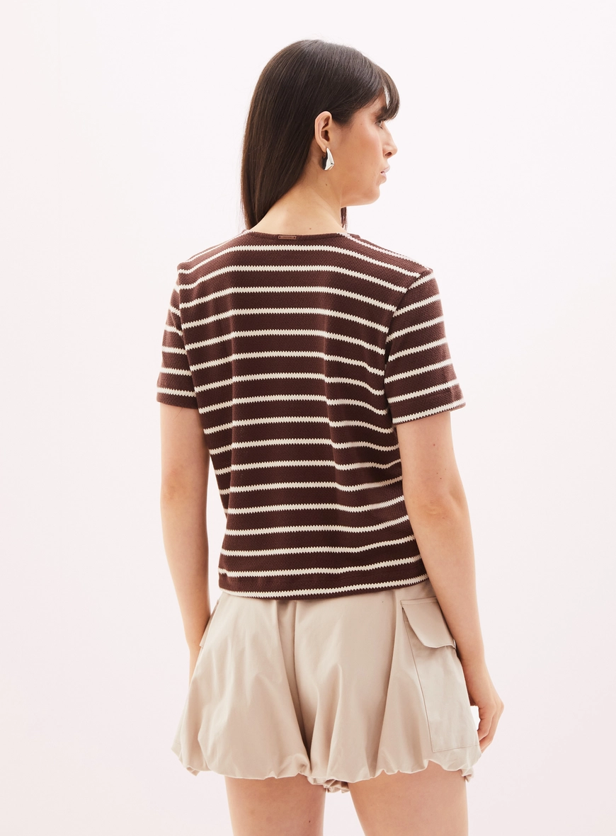 Camiseta Feminina Listrada Estampados 4