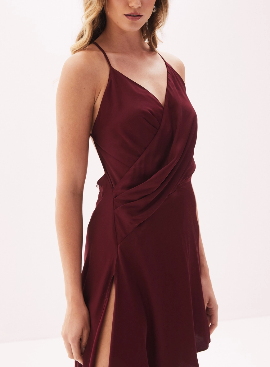 Vestido Feminino Curto Acetinado Assimétrico Bordo 3