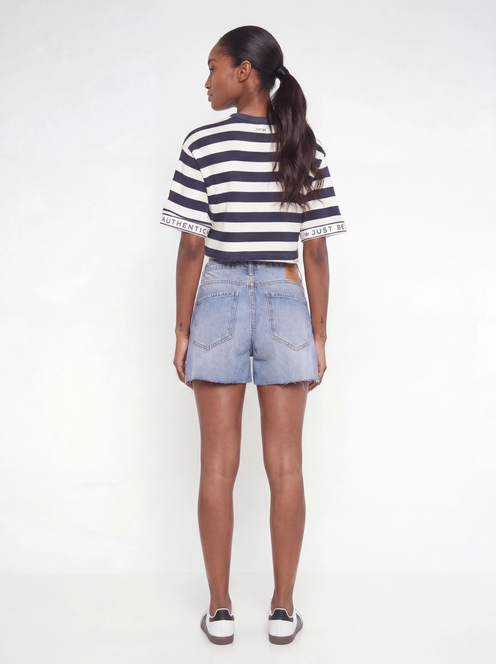 Camiseta Feminina Box Listrada Estampados 4