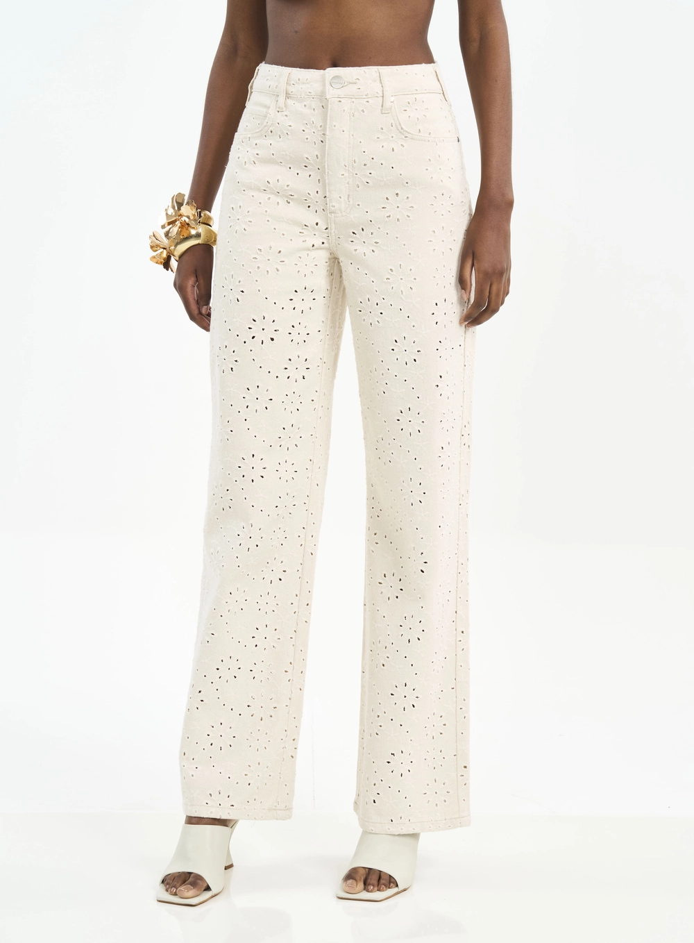 Calça Feminina Wide Leg Com Bordado Richelieu Bege