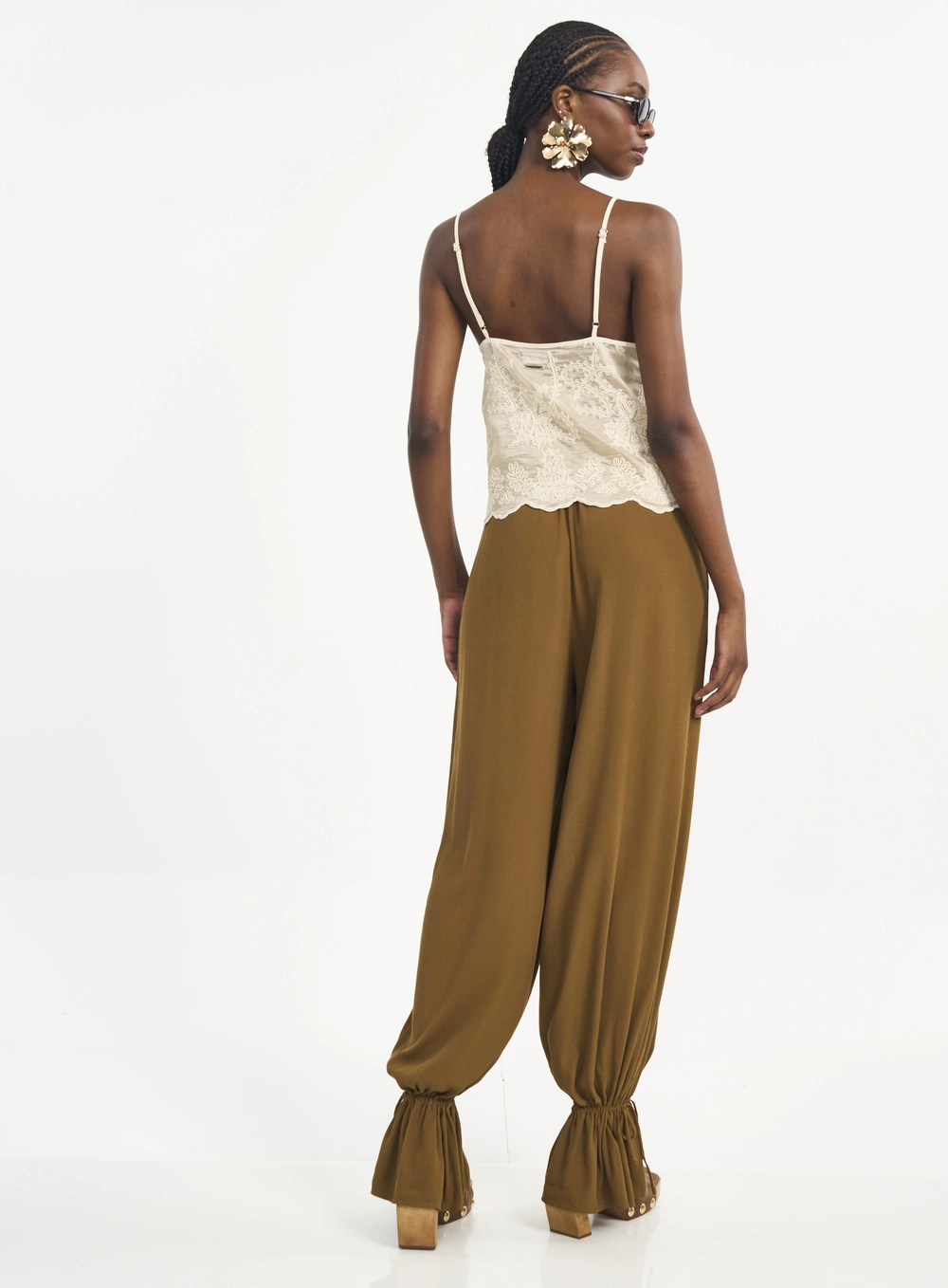 Blusa Bordada Bege