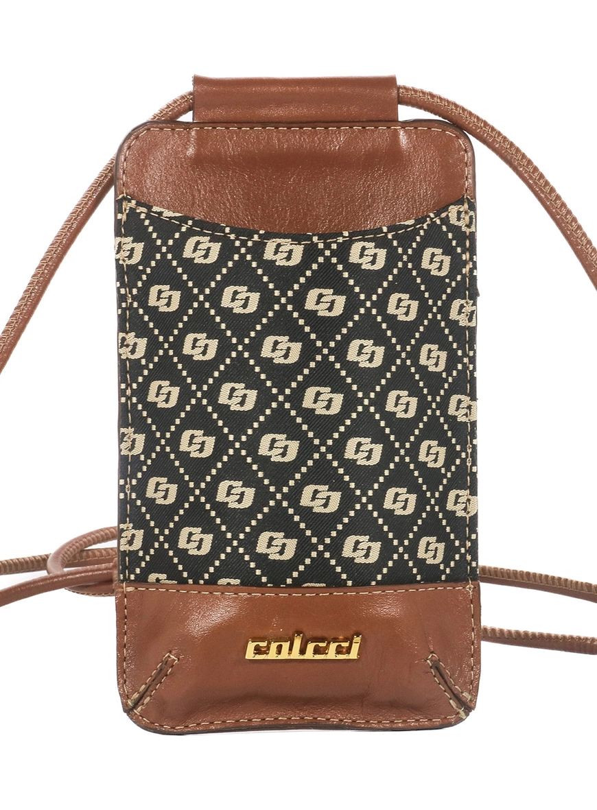 Bolsa Colcci Porta Celular Monograma Duplo Marrom 1